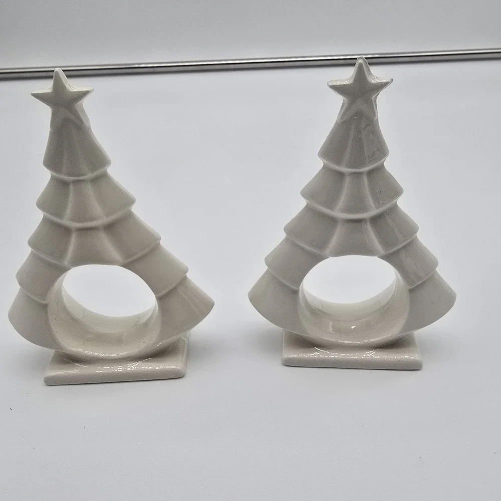 2 Ceramic Porcelain Off White Christmas Tree Napkin Rings‎ Vintage 4
